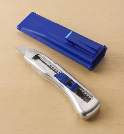 Delphin 2004 Snap-Off-Blade Knife With Holster