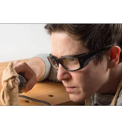 Full-Lens Magnifying Safety Glasses