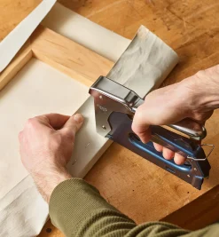 Light-Touch Steel Staple Gun
