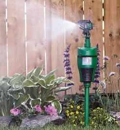 Pest-Deterring Jet Sprayer