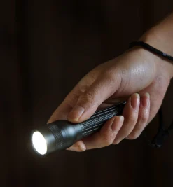 Suprabeam Q2 Flashlight