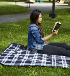 Tartan Outdoor Lined Blanket